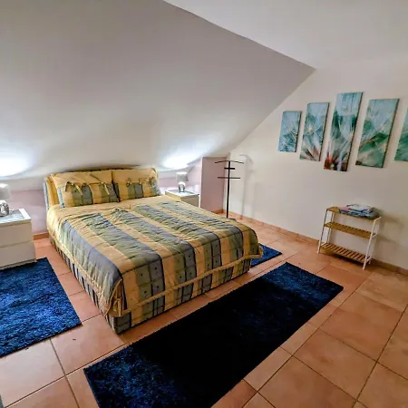 Grosse Schoenheit Mit Panoramablick * Euskirchen