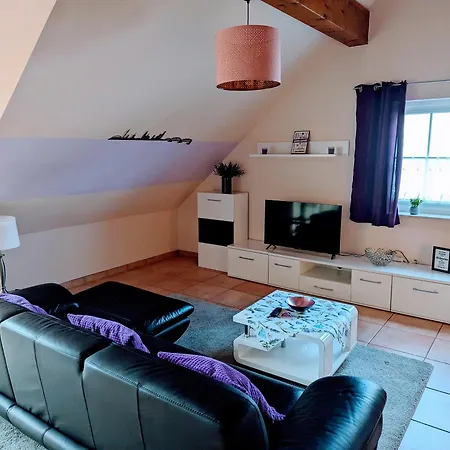 Grosse Schoenheit Mit Panoramablick *