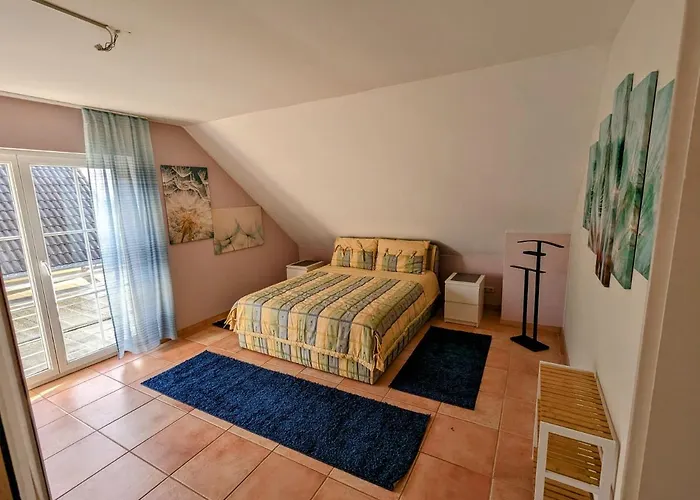 Grosse Schoenheit Mit Panoramablick Апартаменты