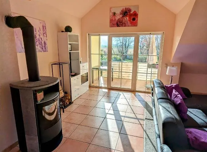 Grosse Schoenheit Mit Panoramablick *