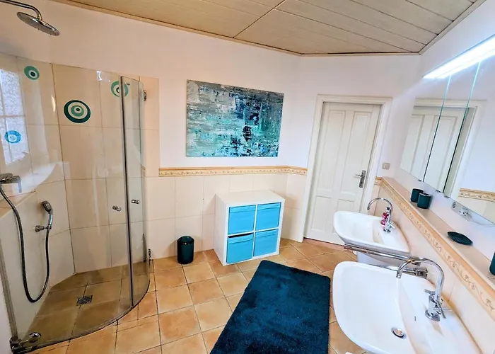 Grosse Schoenheit Mit Panoramablick Ойскирхен