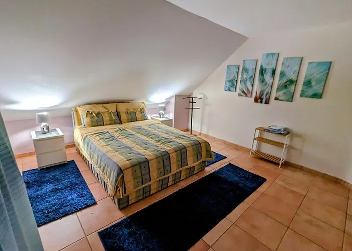 Grosse Schoenheit Mit Panoramablick * Ойскирхен