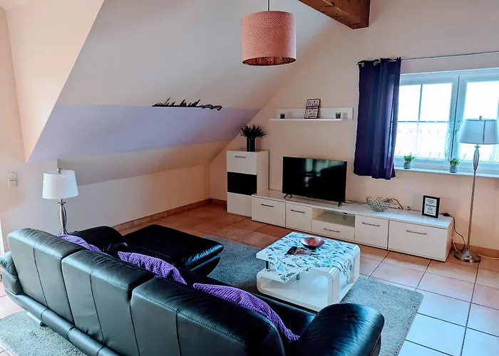 Grosse Schoenheit Mit Panoramablick *